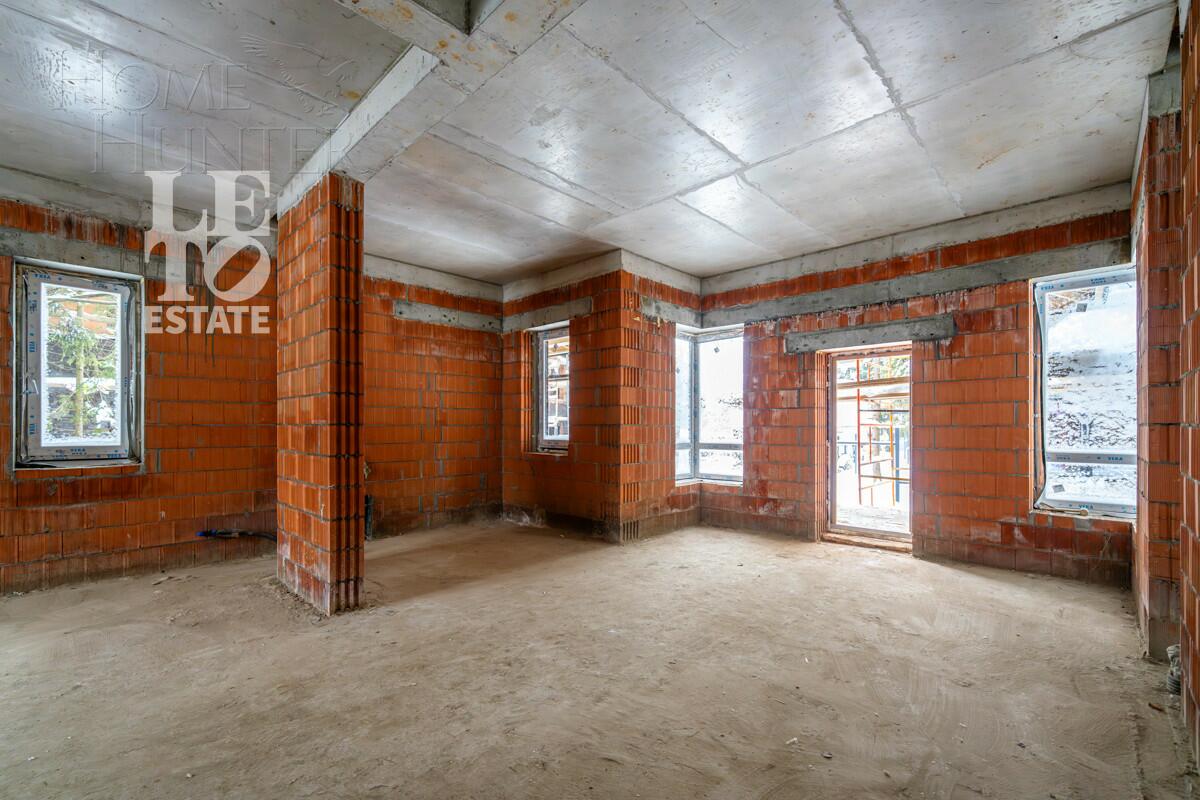 2-этажный коттедж 300 м² без отделки