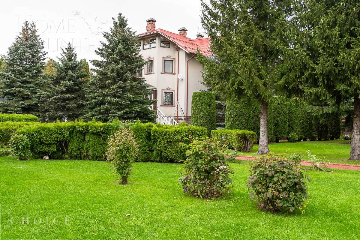 3-этажный коттедж 880 м² с отделкой