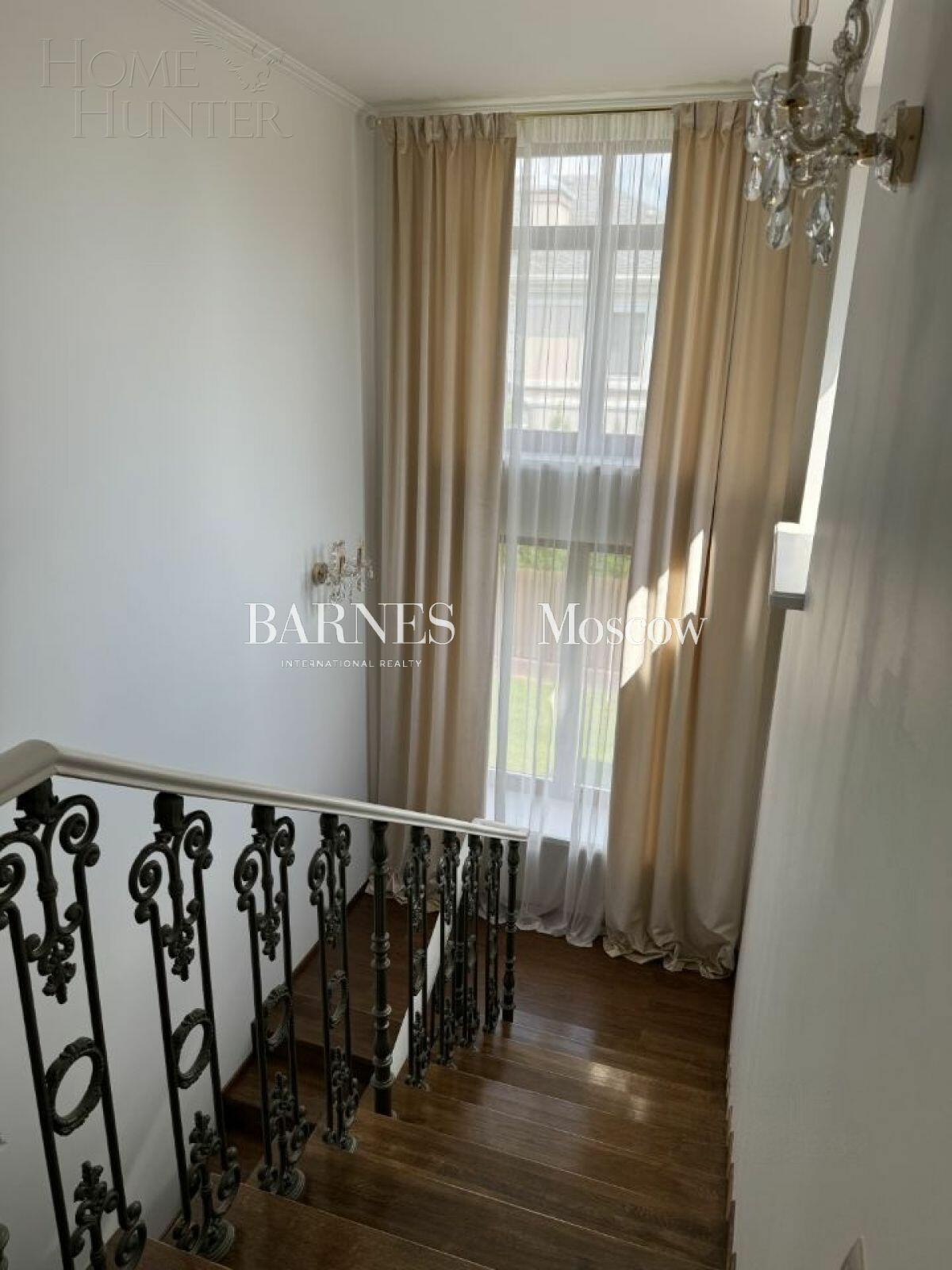 2-этажный коттедж 400 м² с отделкой