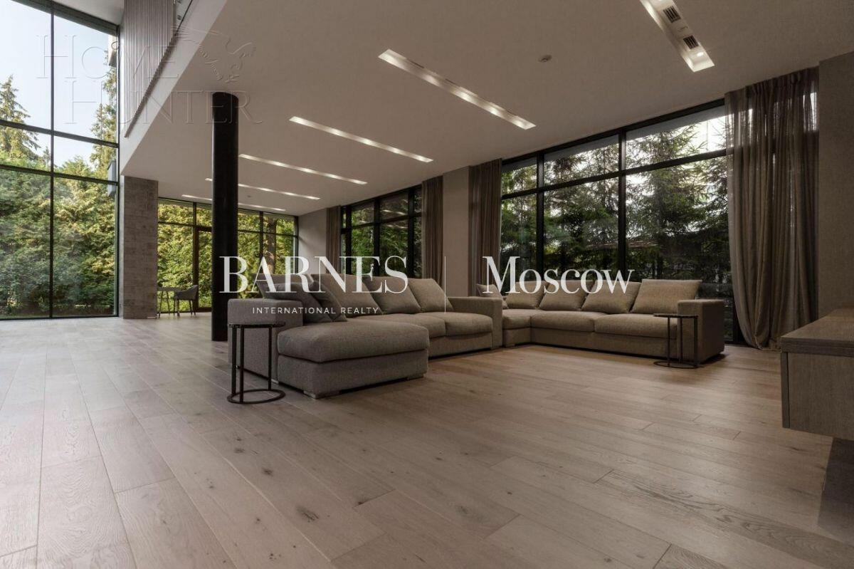 2-этажный коттедж 1 040 м² с отделкой