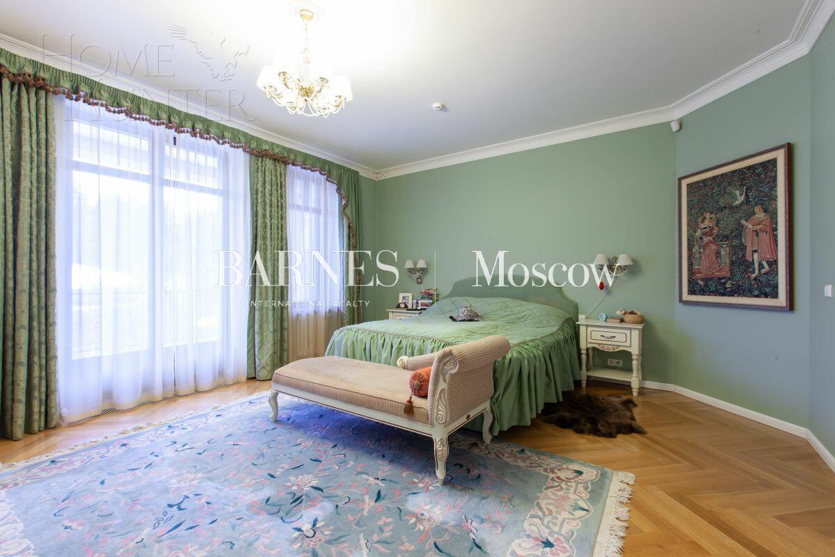 2-этажный коттедж 1 094 м² с отделкой