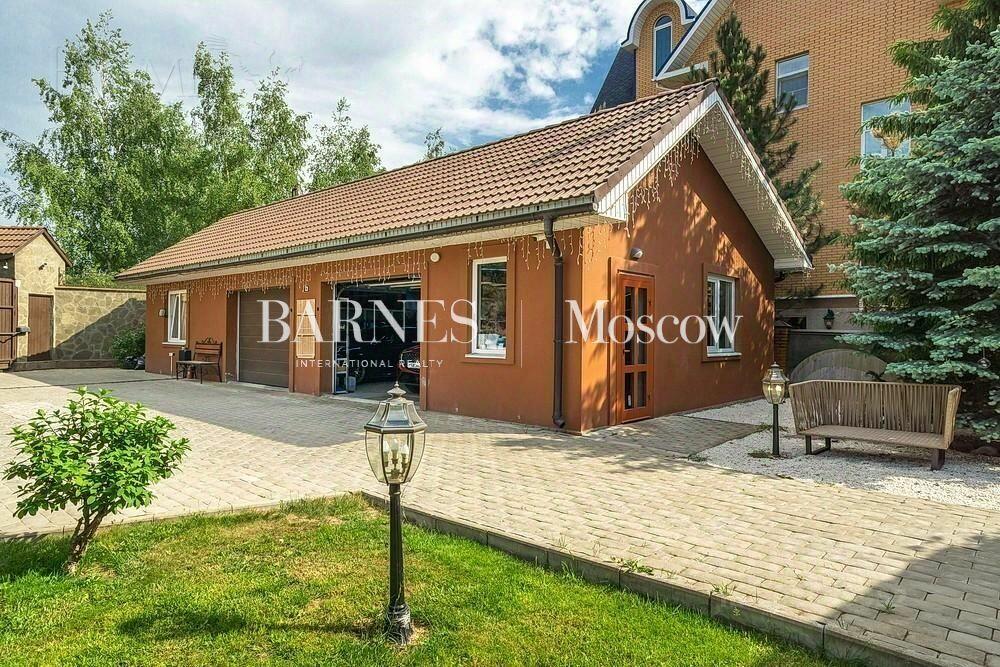 2-этажный коттедж 550 м² с отделкой