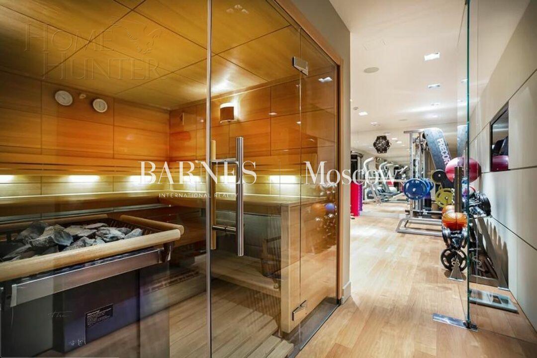 2-этажный коттедж 1 400 м² с отделкой