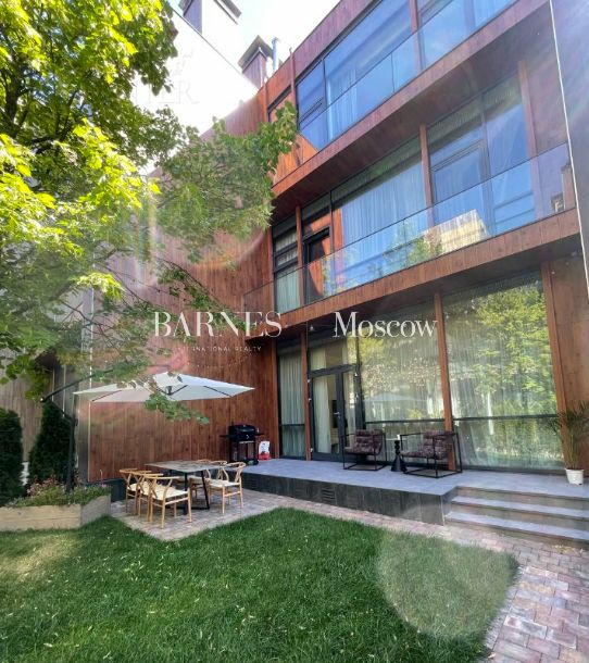 2-этажный таунхаус 250 м² с отделкой