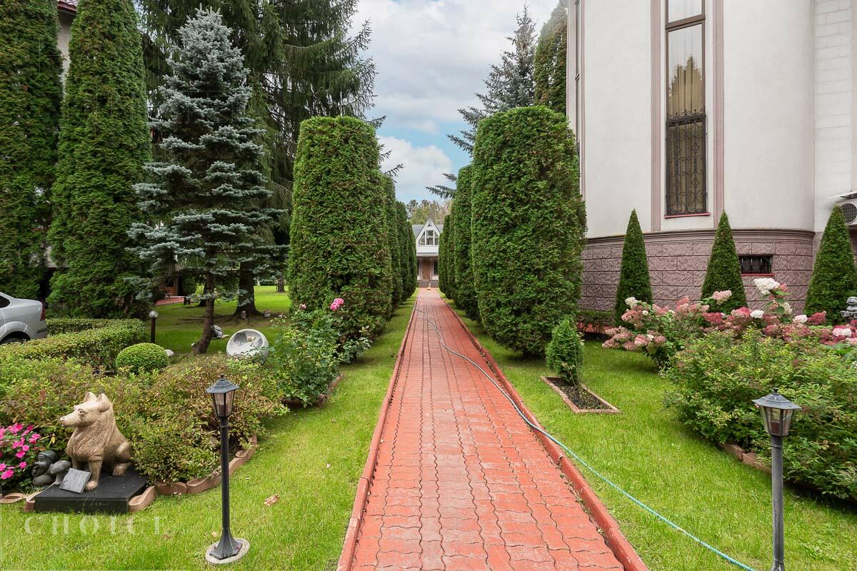 3-этажный коттедж 880 м² с отделкой