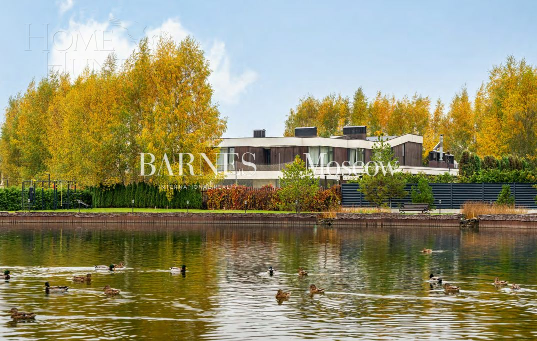 2-этажный коттедж 1 624 м² с отделкой