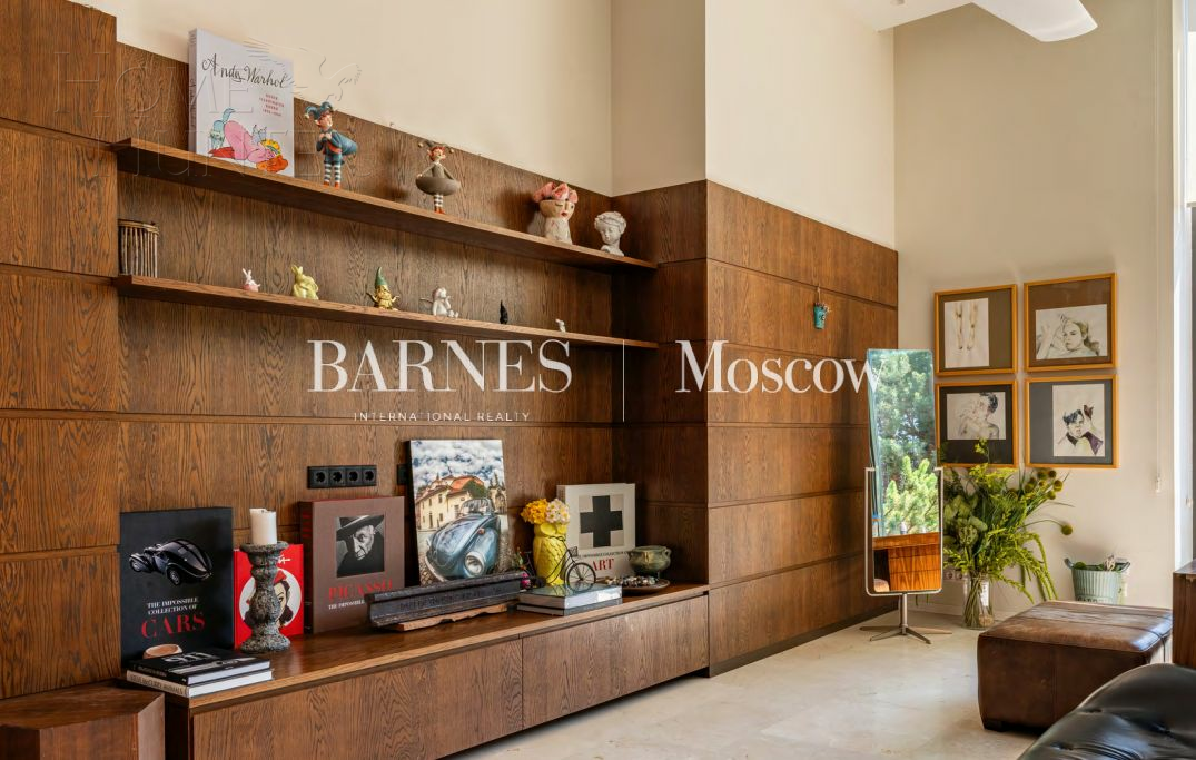 2-этажный коттедж 1 624 м² с отделкой