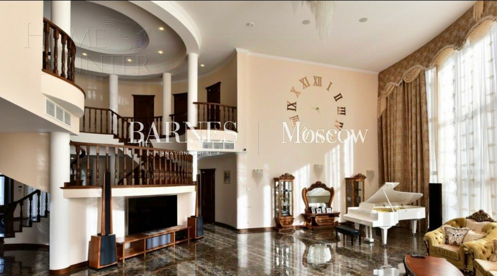 3-этажный коттедж 1 500 м² с отделкой