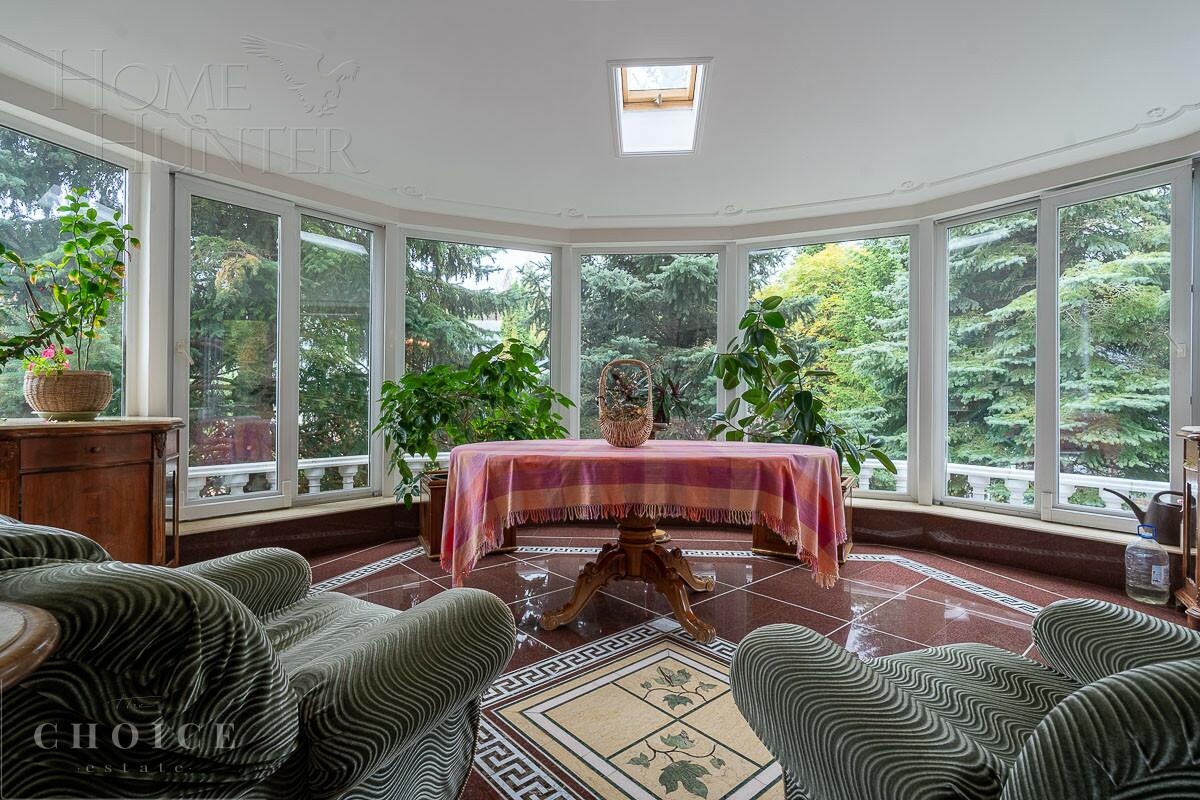 3-этажный коттедж 880 м² с отделкой