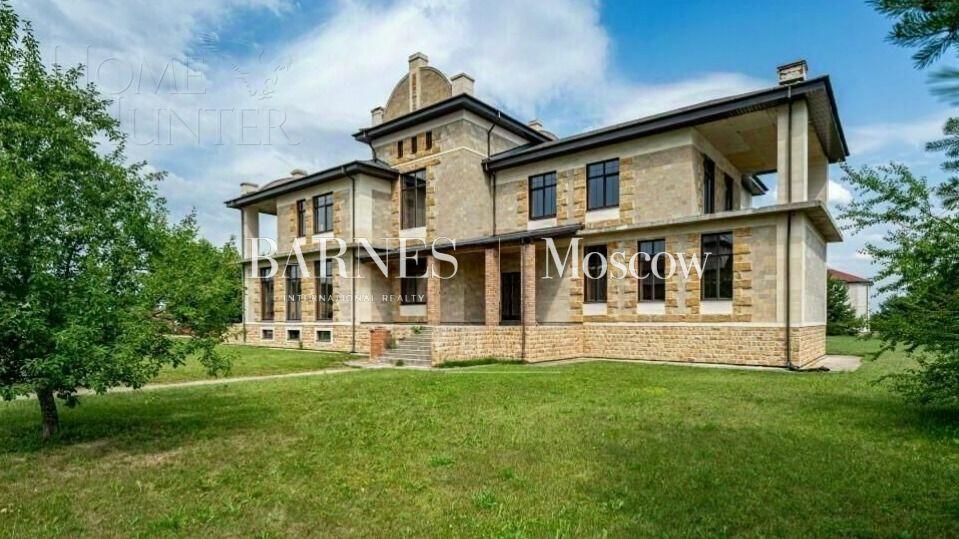 3-этажный коттедж 773 м² без отделки