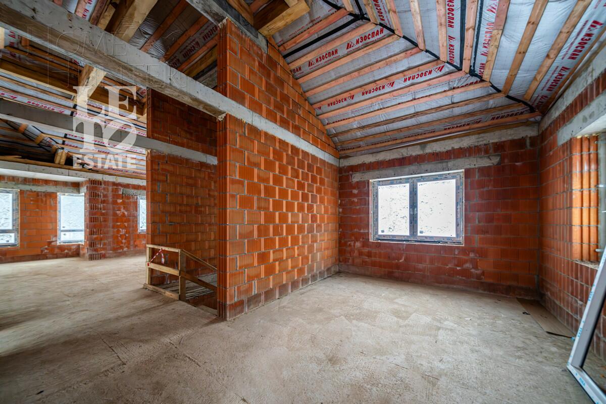 2-этажный коттедж 300 м² без отделки