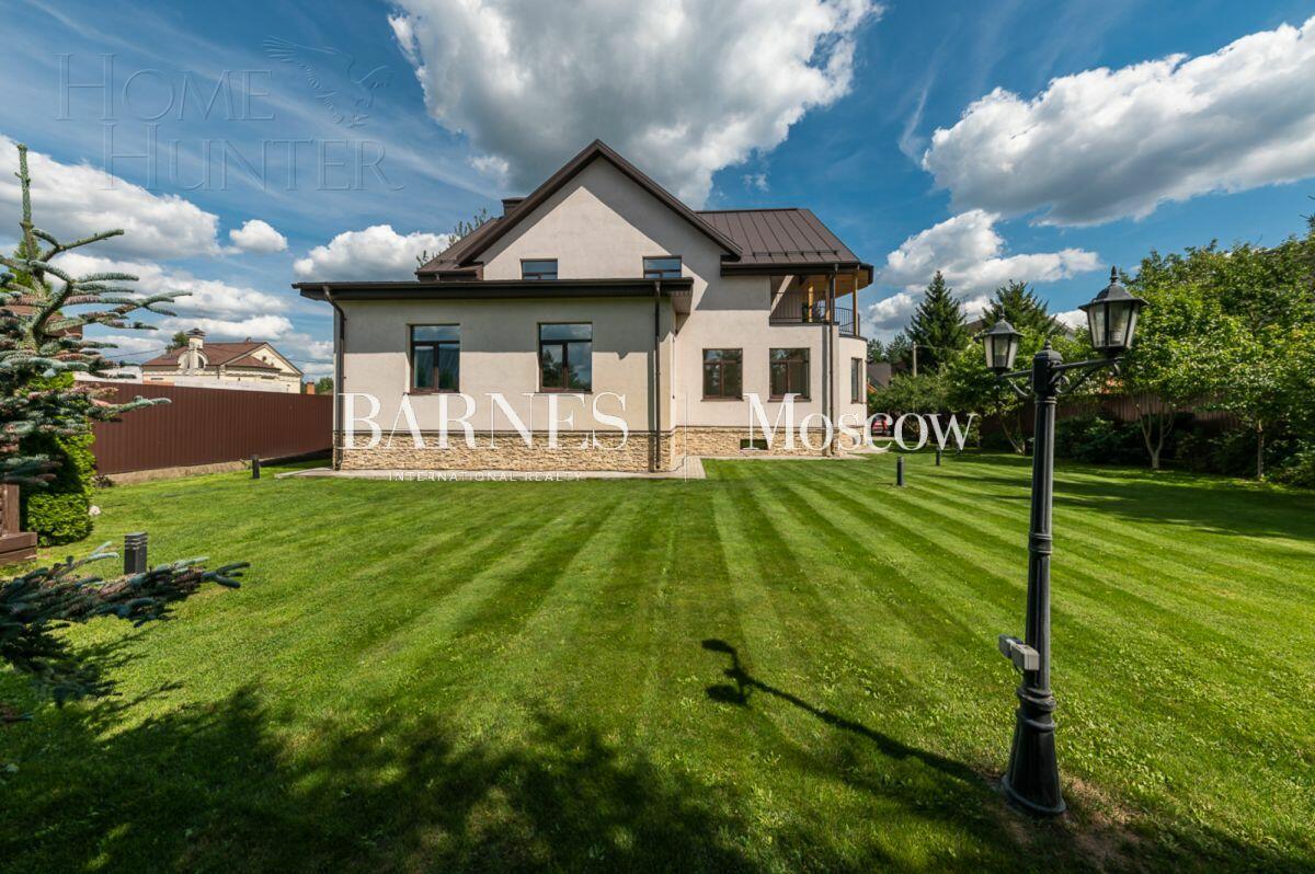 2-этажный коттедж 500 м² с отделкой