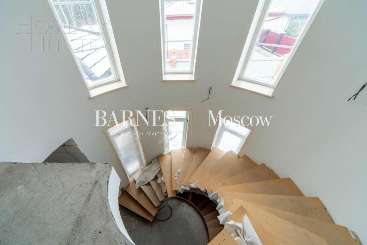 2-этажный коттедж 630 м² без отделки