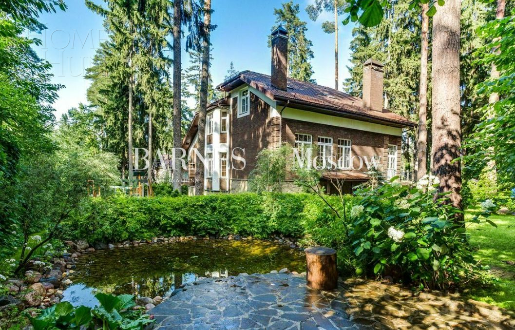 2-этажный коттедж 550 м² с отделкой