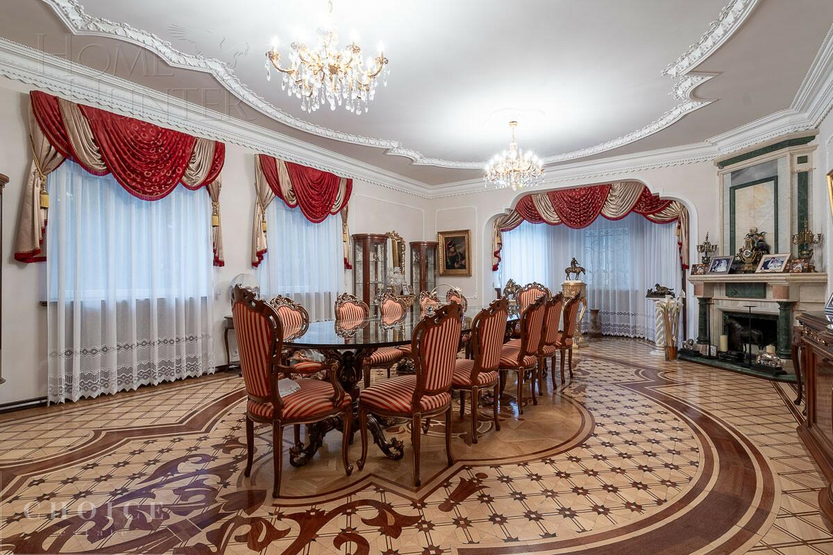 3-этажный коттедж 880 м² с отделкой