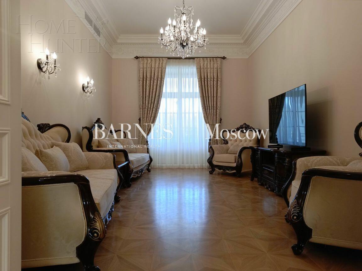 2-этажный коттедж 1 959 м² с отделкой