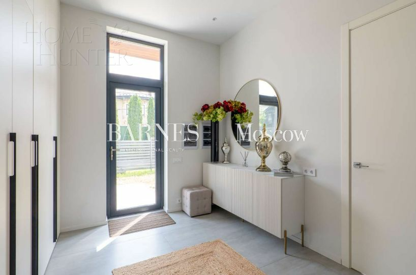 2-этажный коттедж 261 м² с отделкой