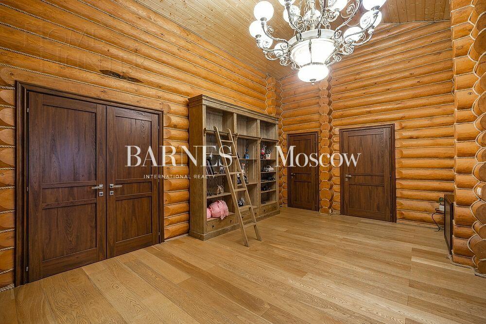 2-этажный коттедж 550 м² с отделкой
