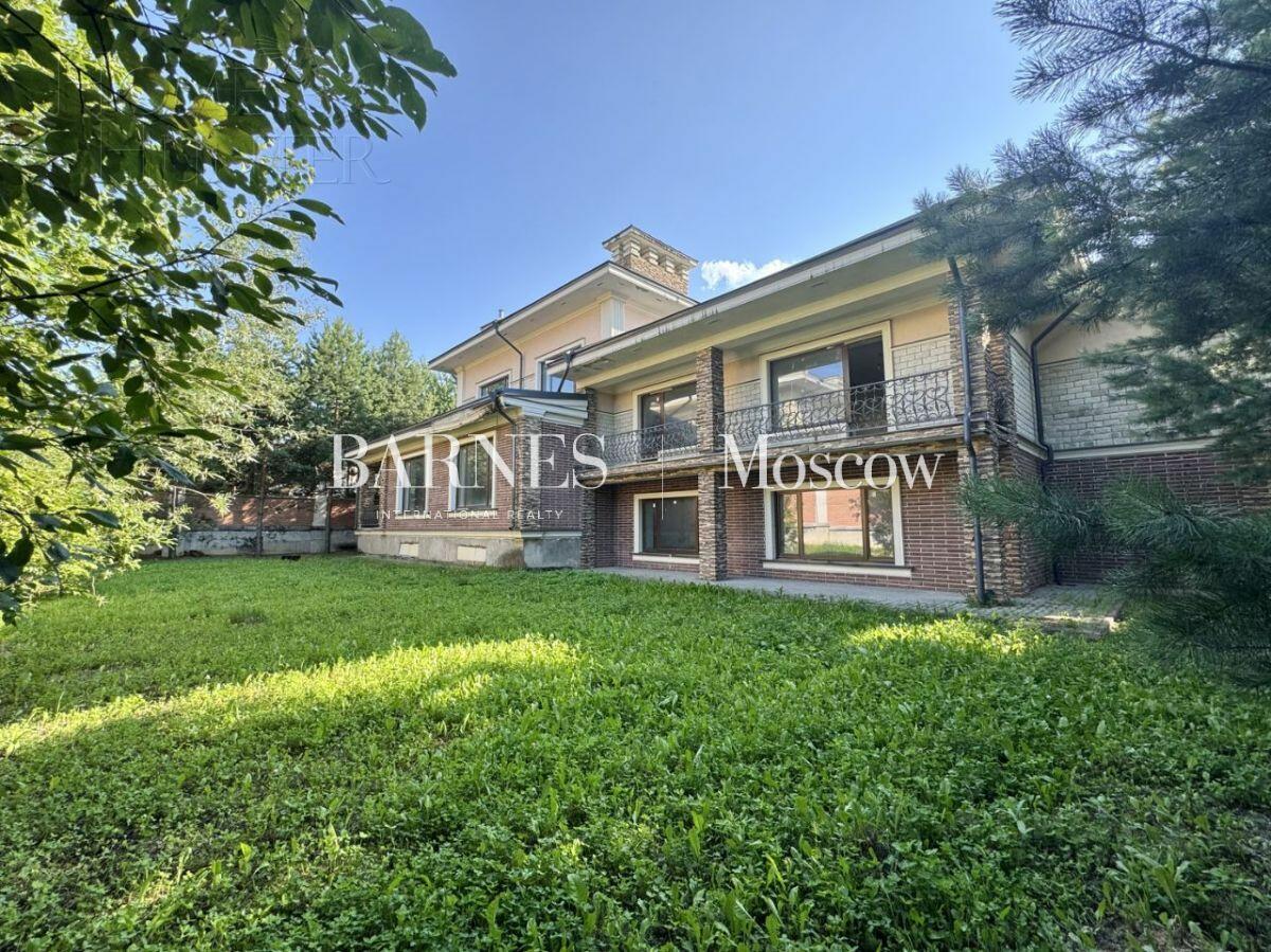 2-этажный коттедж 864.9 м² без отделки