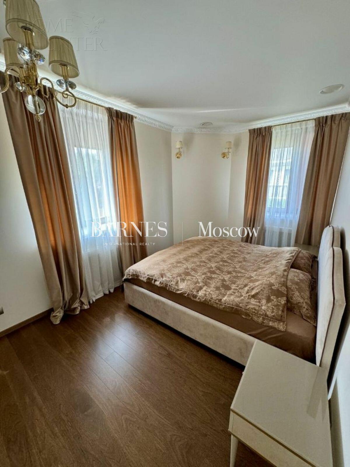 2-этажный коттедж 400 м² с отделкой