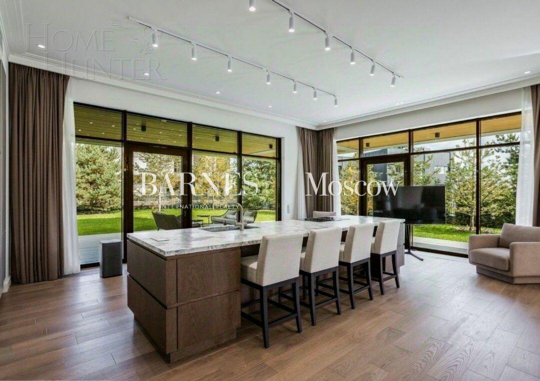 2-этажный коттедж 730 м² с отделкой