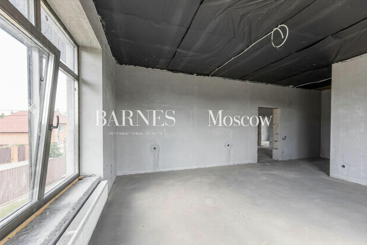 2-этажный коттедж 340 м² без отделки