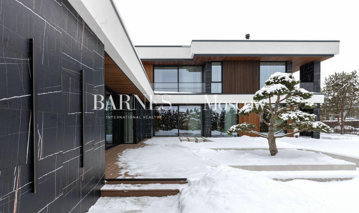 2-этажный коттедж 1 066 м² с отделкой