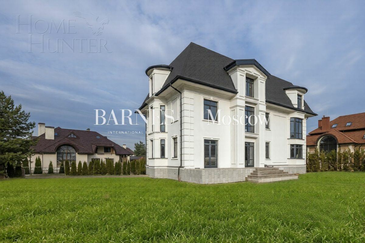 2-этажный коттедж 520 м² без отделки