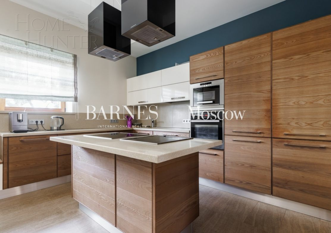 2-этажный коттедж 650 м² с отделкой