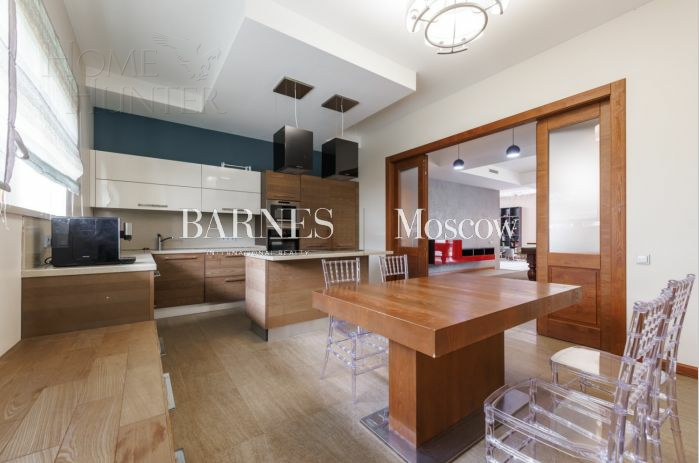 2-этажный коттедж 650 м² с отделкой