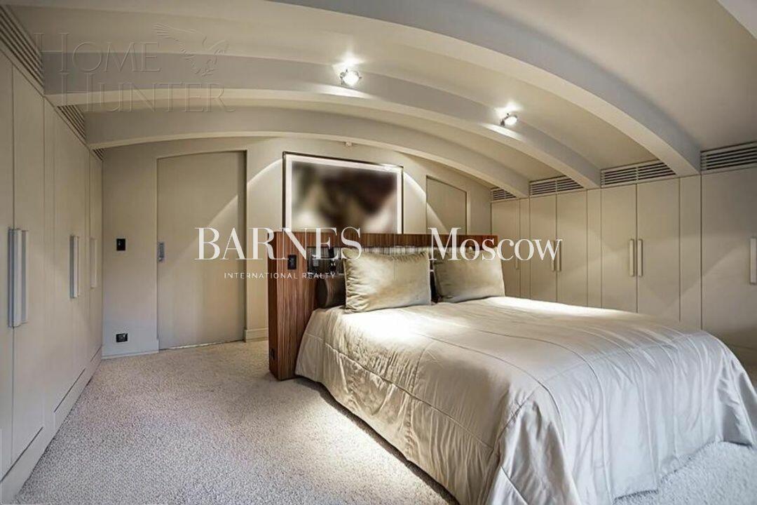 2-этажный коттедж 1 400 м² с отделкой