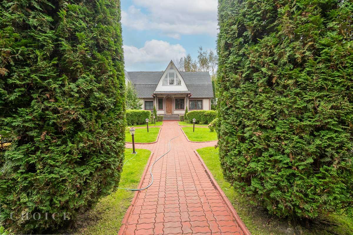 3-этажный коттедж 880 м² с отделкой