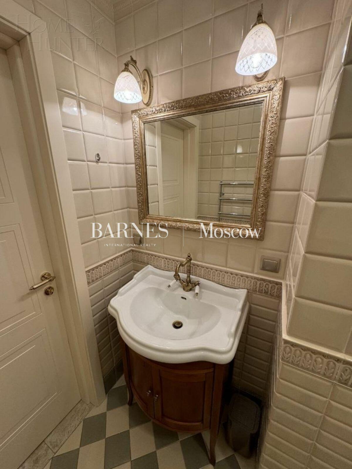 2-этажный коттедж 400 м² с отделкой