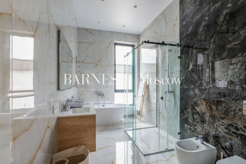 2-этажный коттедж 261 м² с отделкой