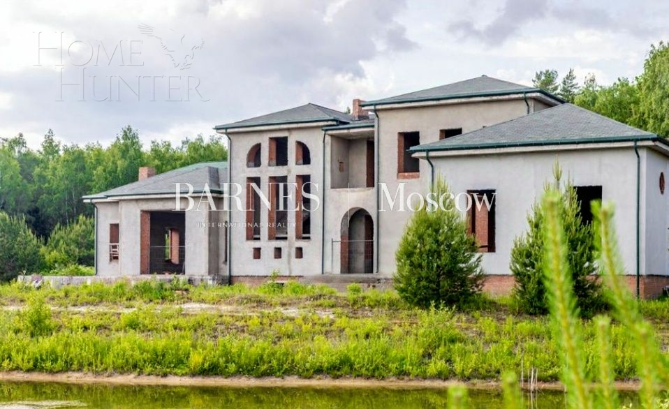 2-этажный коттедж 1 400 м² без отделки