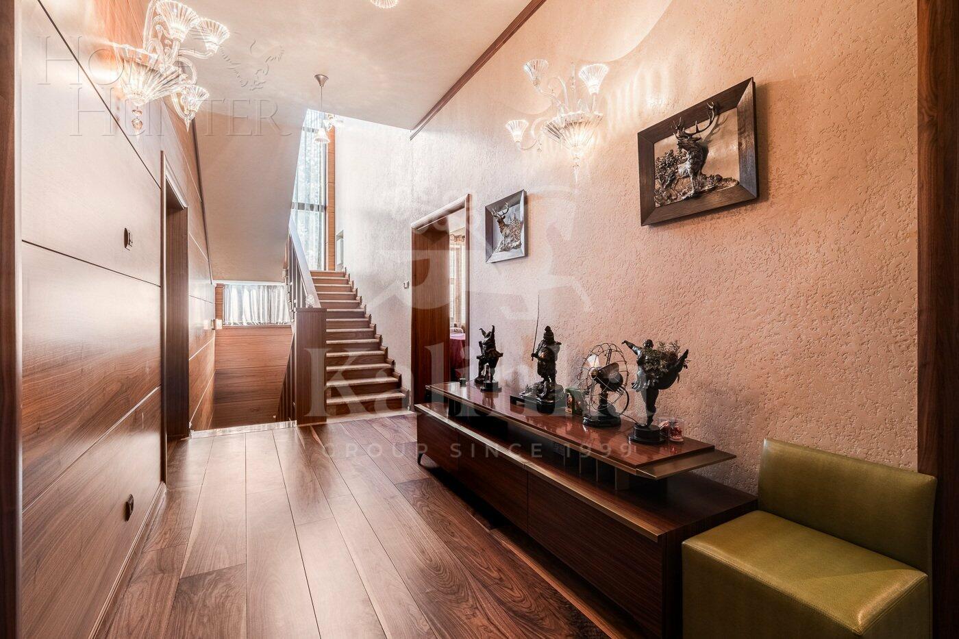 2-этажный коттедж 718 м² с отделкой