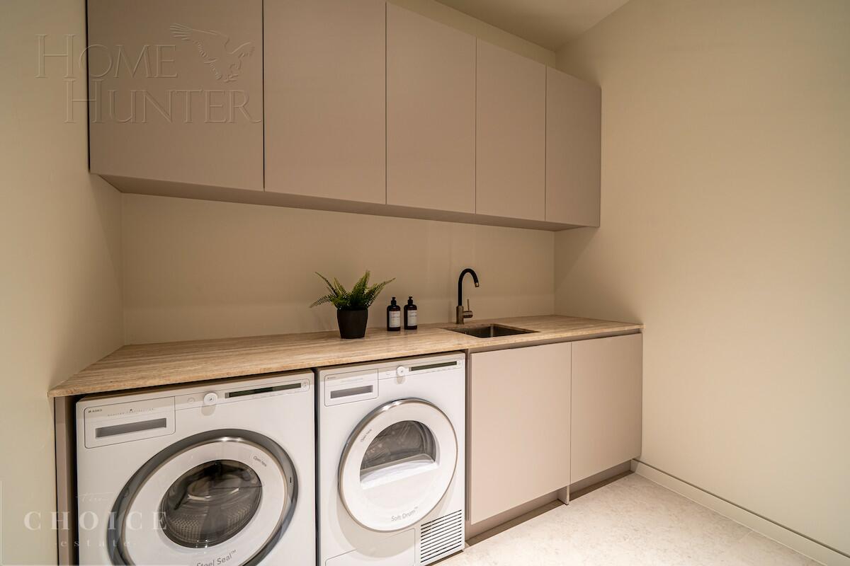 3-этажный таунхаус 277 м² с отделкой