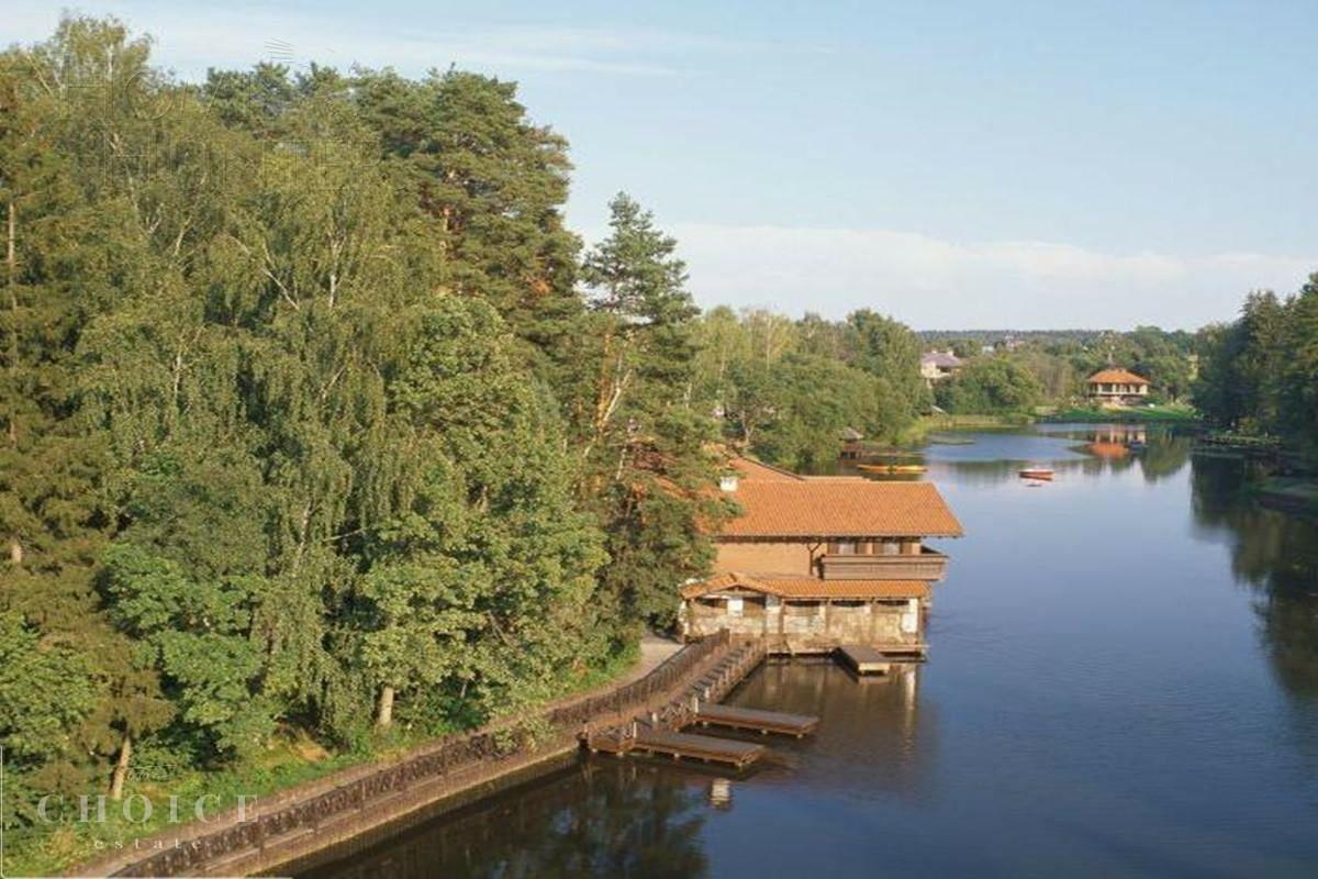 Участок 34.3 сот. в охраняемом поселке