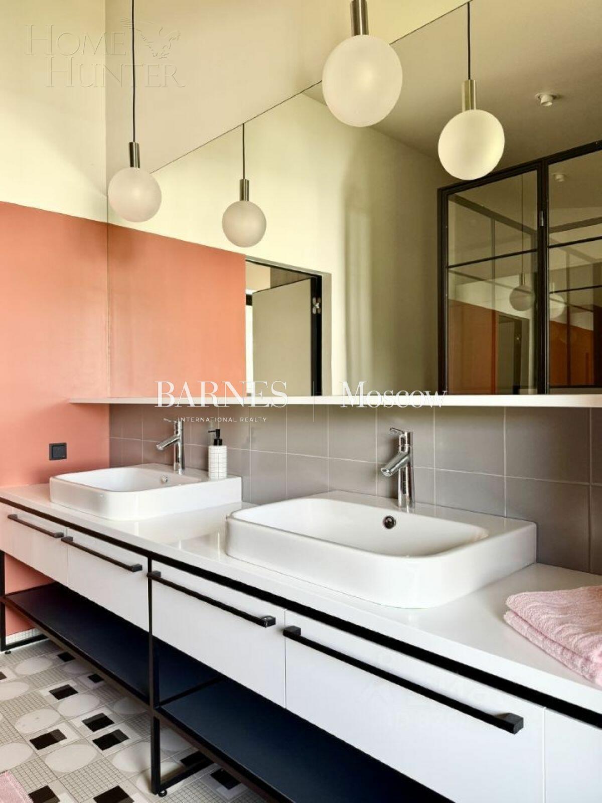 2-этажный коттедж 647 м² с отделкой