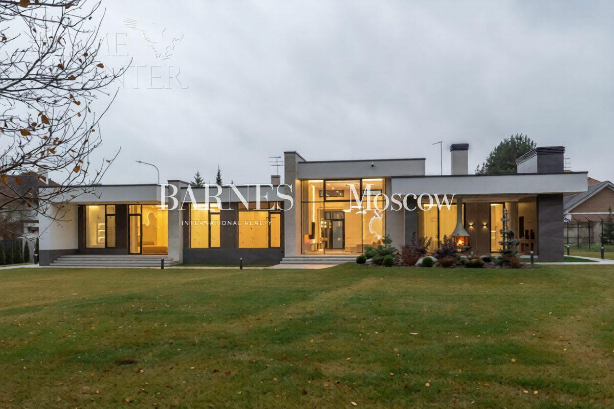 1-этажный коттедж 414 м² с отделкой