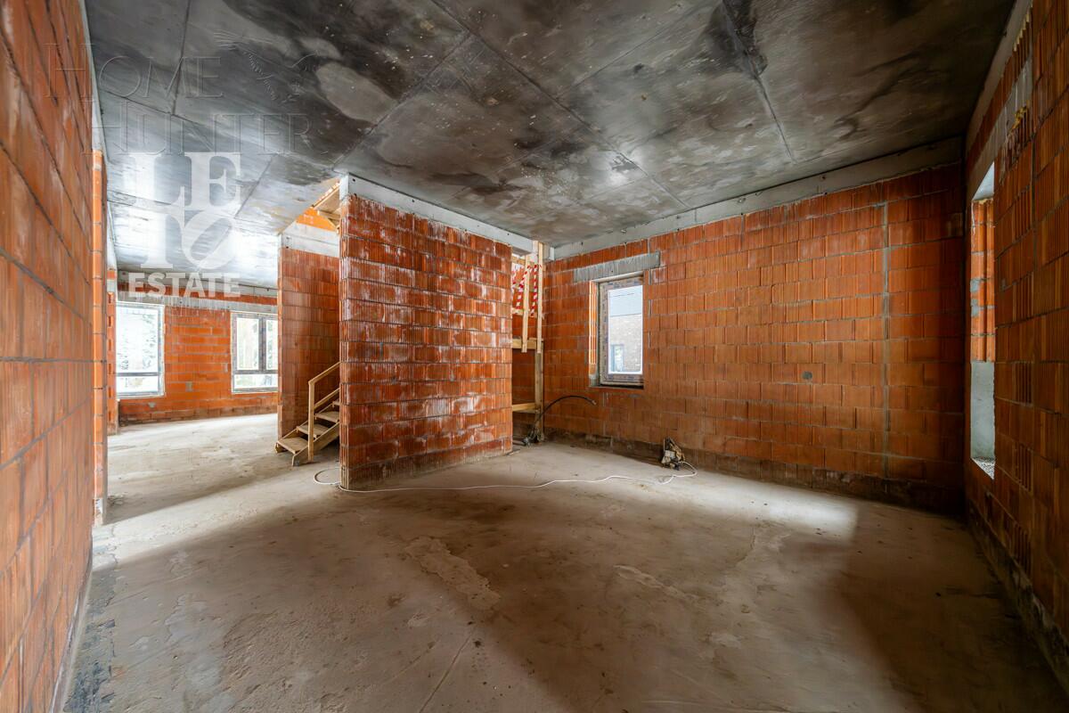 2-этажный коттедж 270 м² без отделки