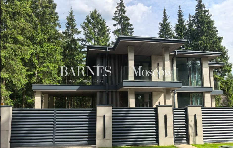 2-этажный коттедж 280 м² без отделки