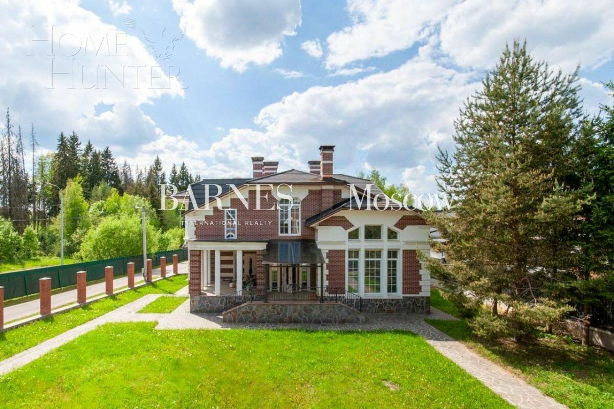 2-этажный коттедж 630 м² без отделки