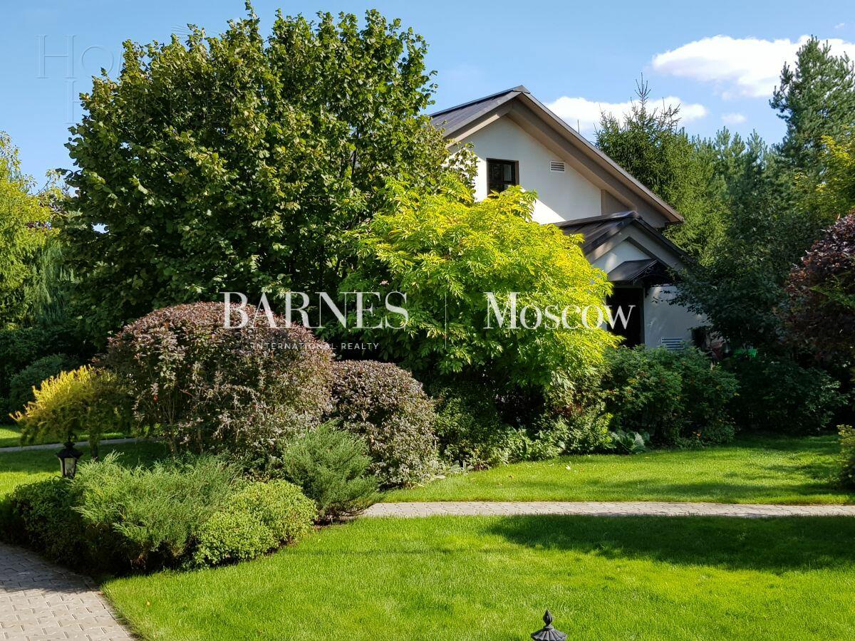 2-этажный коттедж 1 094 м² с отделкой