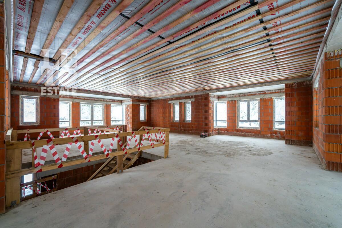 2-этажный коттедж 270 м² без отделки