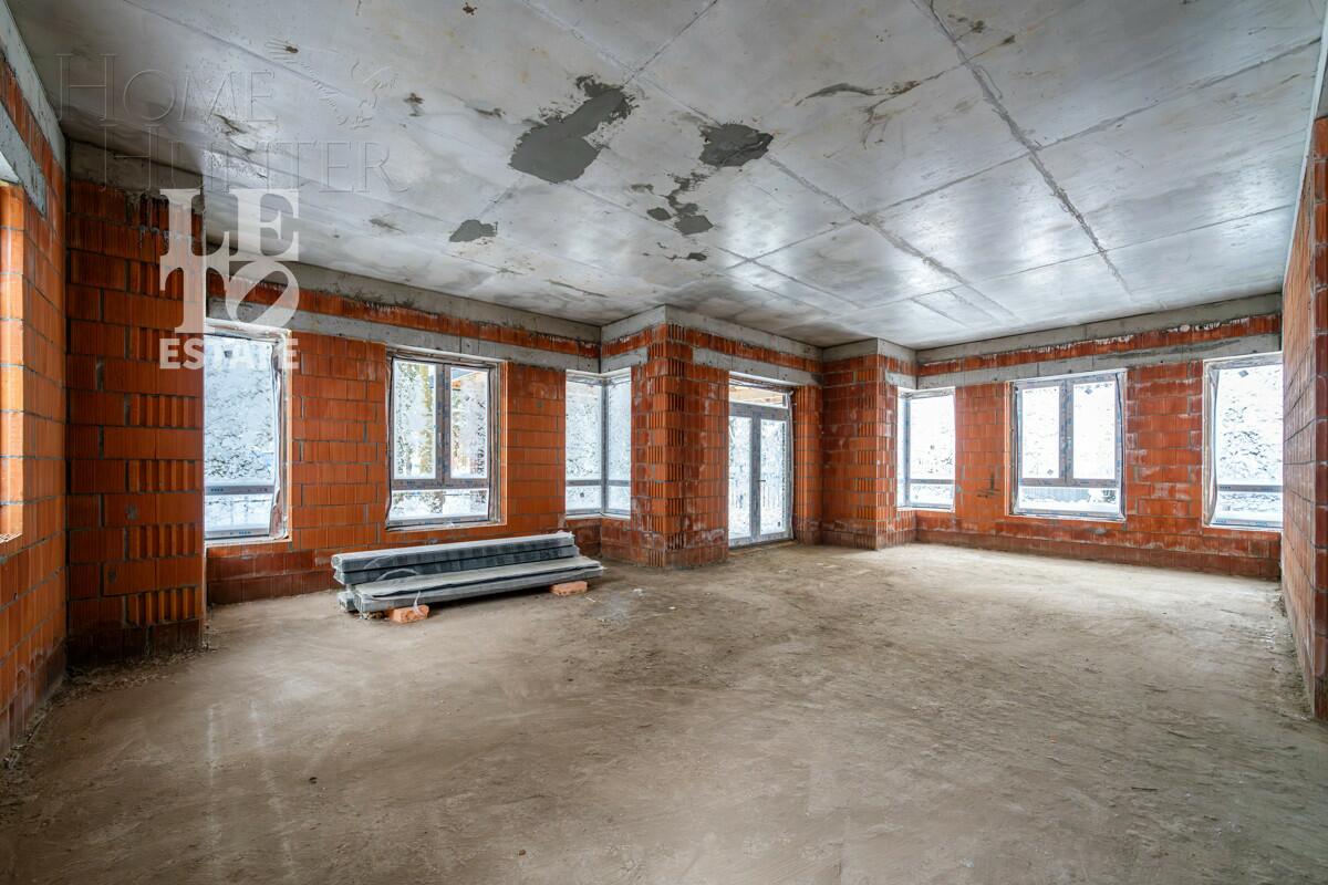 2-этажный коттедж 300 м² без отделки