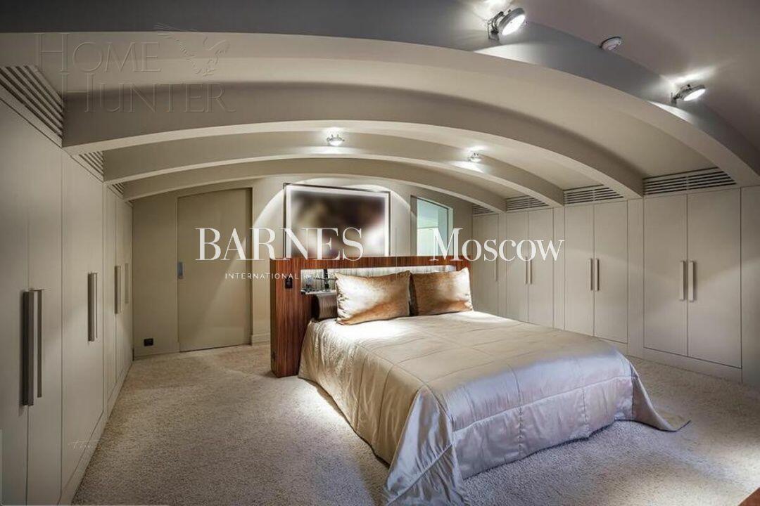 2-этажный коттедж 1 400 м² с отделкой