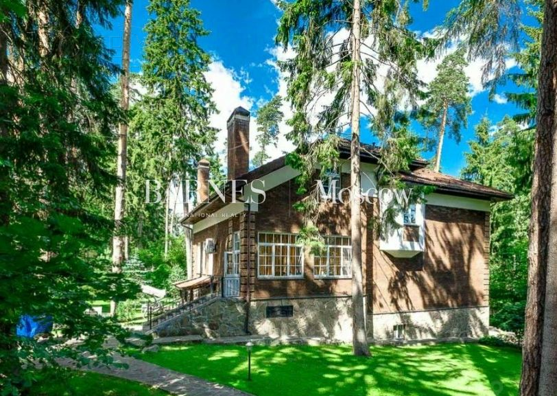 2-этажный коттедж 550 м² с отделкой