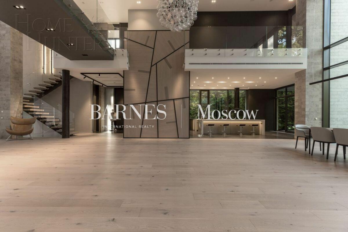 2-этажный коттедж 1 040 м² с отделкой