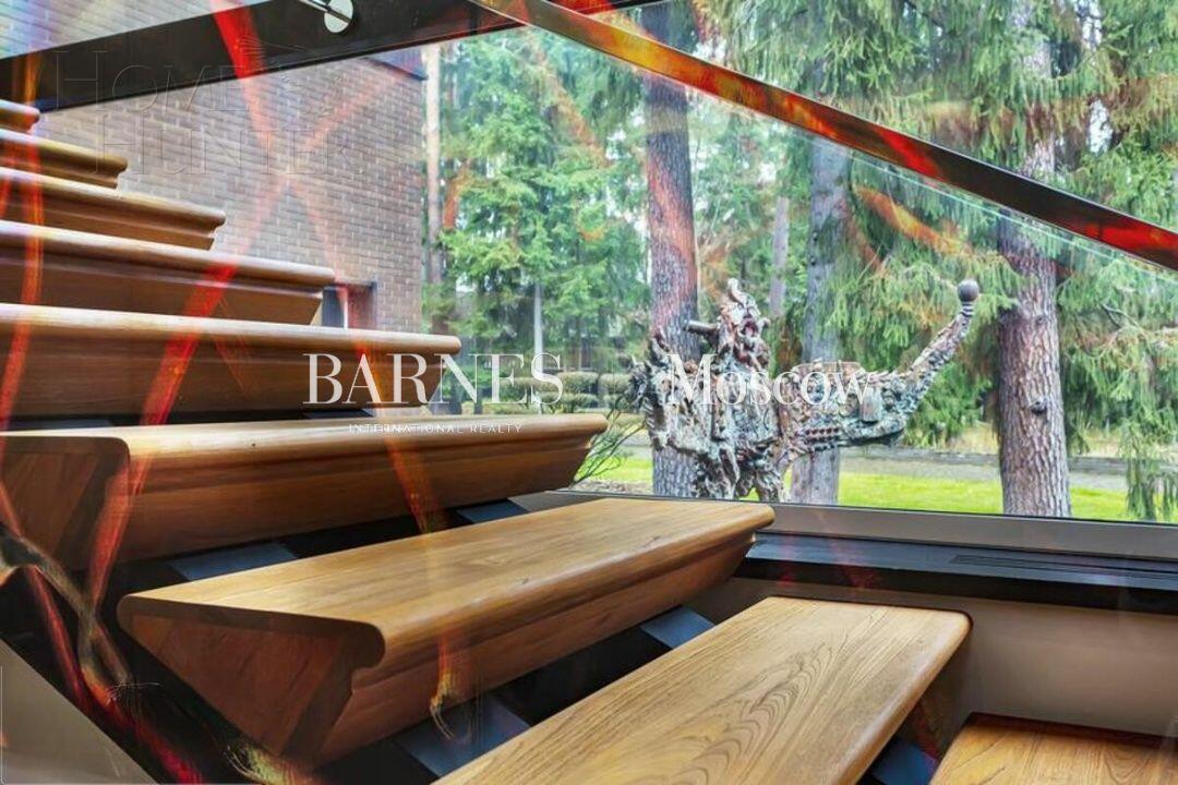 2-этажный коттедж 1 400 м² с отделкой